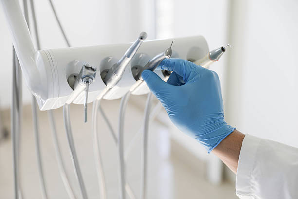 Professional Emergency Dentist technician working in Chackbay, LA